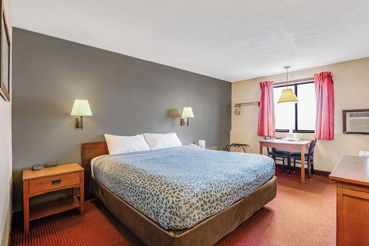 Room 14 of 74
