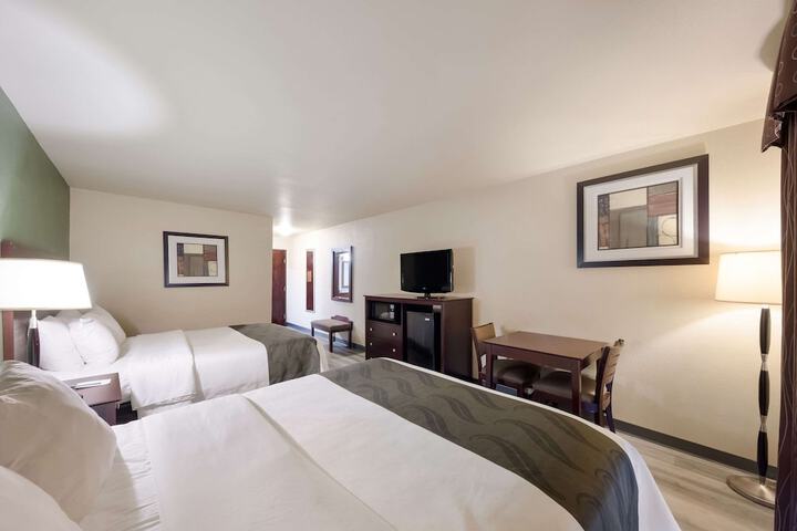 Room 34 of 68