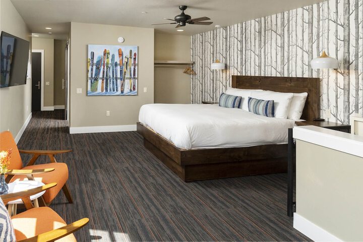Ski Inn Taphouse Hotel