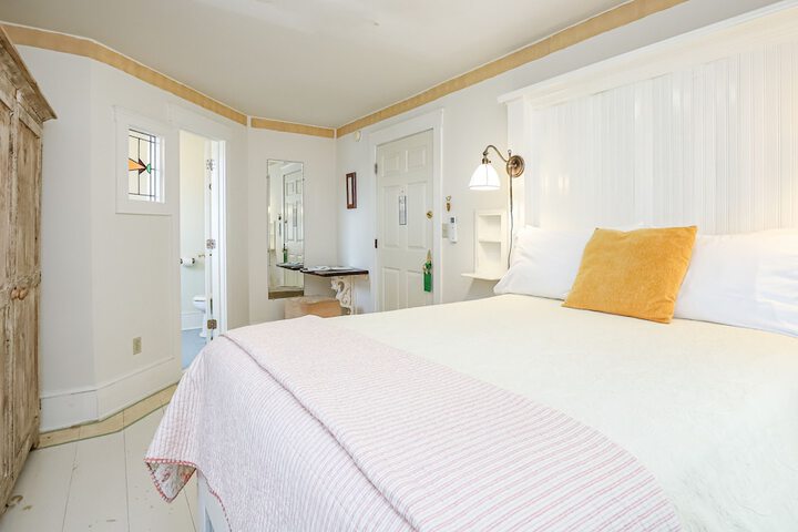 Room 8 of 44