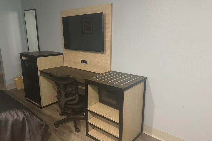 Room 30 of 37