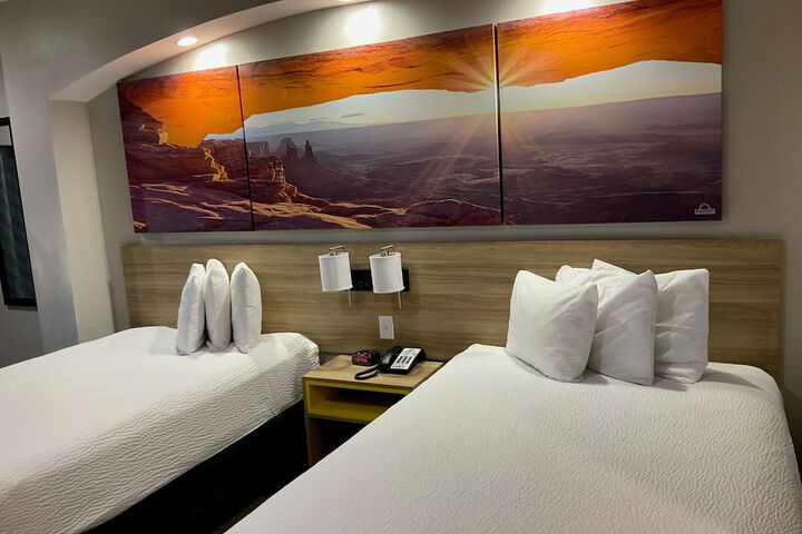 Room 33 of 58