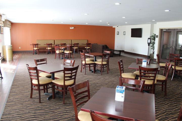 Sleep Inn & Suites North Liberty - Liberty City
