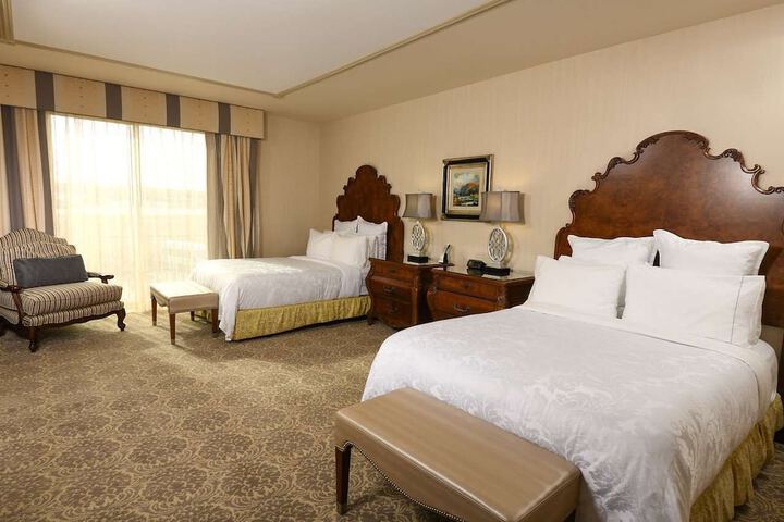 Room 13 of 23
