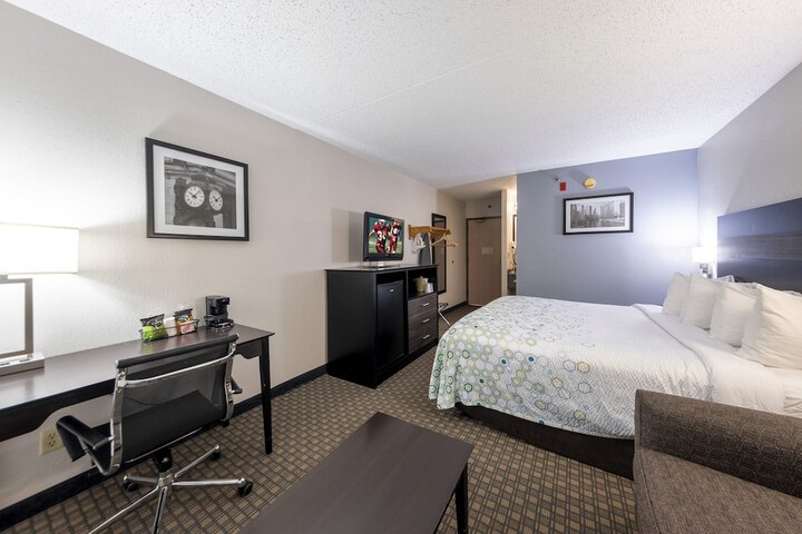 Room 13 of 41