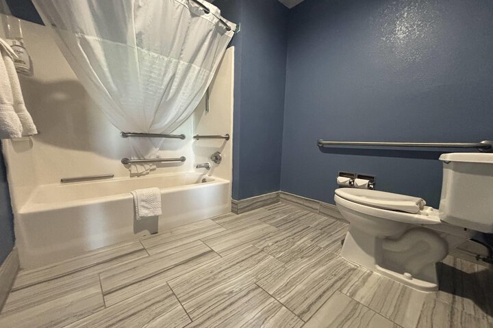 Baymont by Wyndham Evansville North / Haubstadt