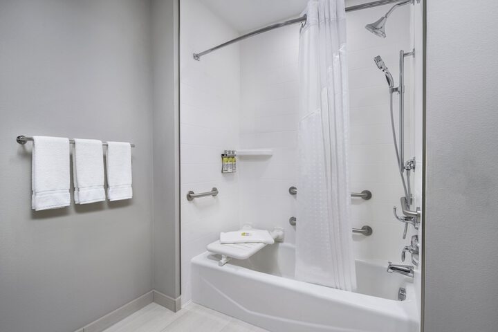Room 20 of 39