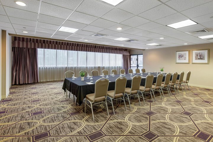 DoubleTree by Hilton Downtown Wilmington - Legal District