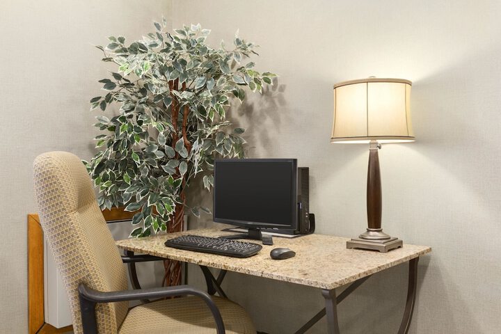 Business Center 16 of 16