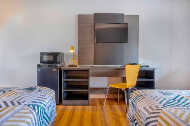Room 21 of 25