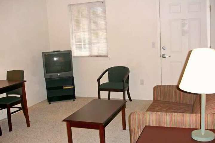 Room 28 of 49