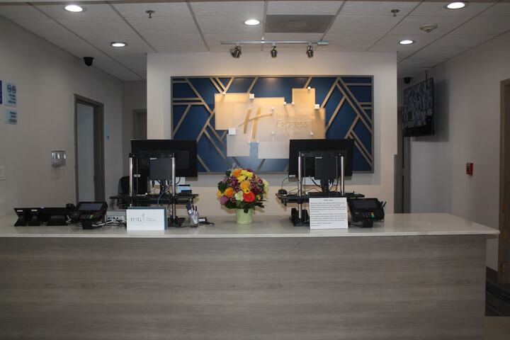 Holiday Inn Express Hotel & Suites Shamrock North by IHG