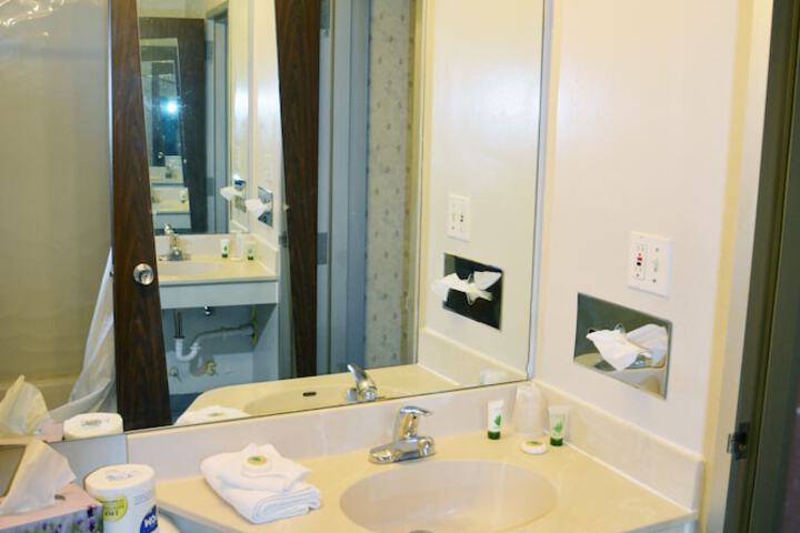 Room 11 of 51