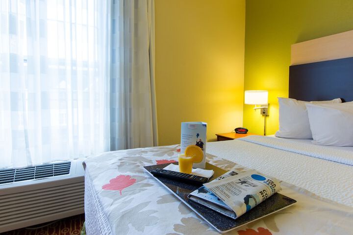 Room 12 of 21