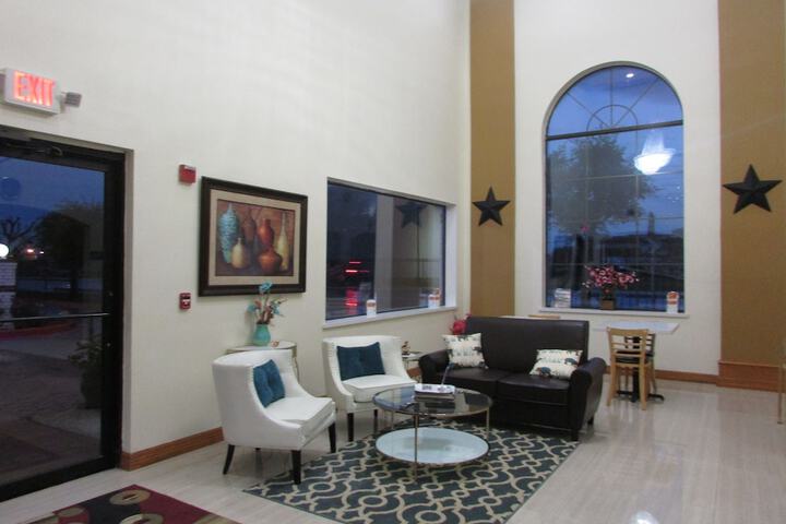 Hotel Interior 10 of 27