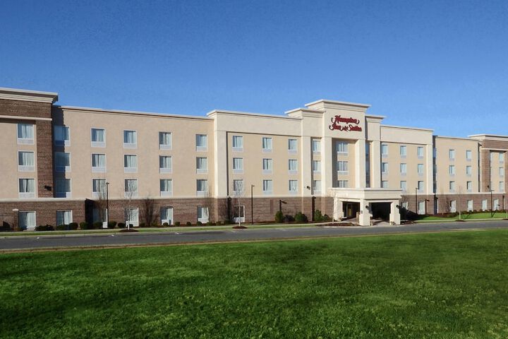 Hotel 3 of 64