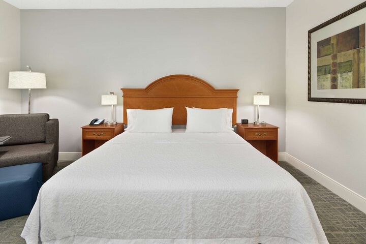 Hampton Inn Atlanta - Newnan