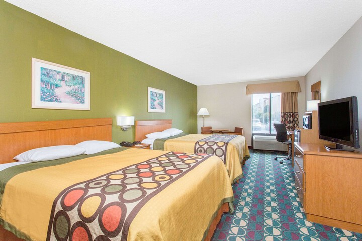 Room 7 of 15