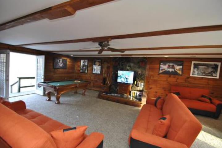 Grand Summit Lodge