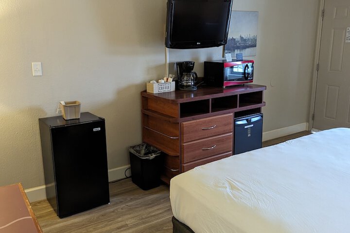 Room 16 of 20
