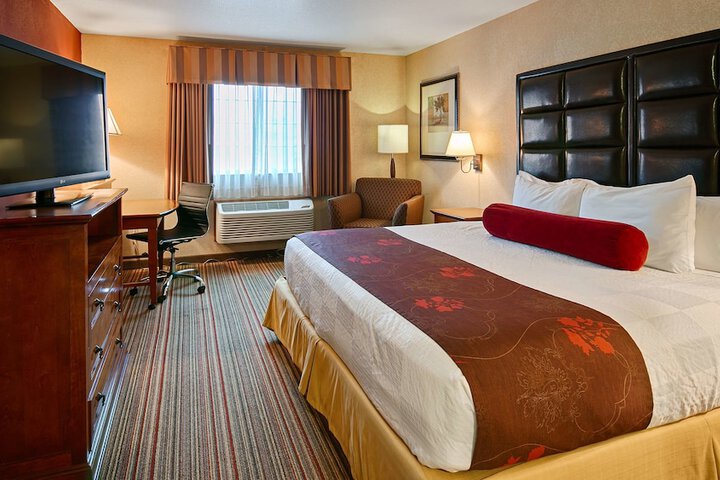 Best Western Plus Rama Inn & Suites