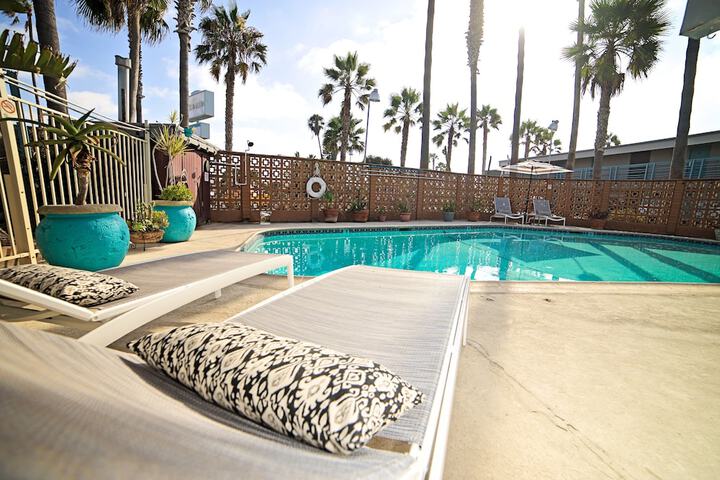 Pool 10 of 64