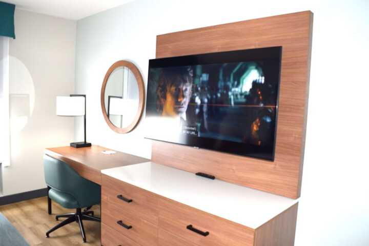 Room 17 of 52