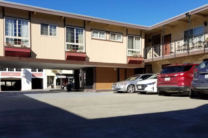 Hotel 3 of 48