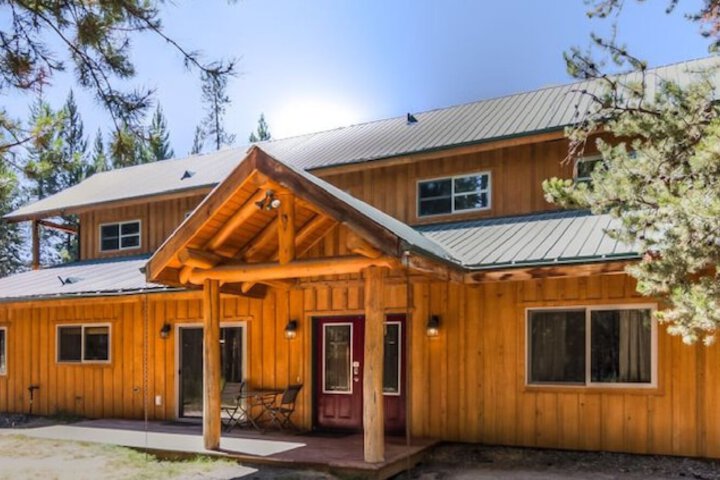 DiamondStone Guest Lodges