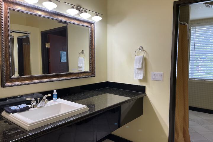 Room 9 of 63