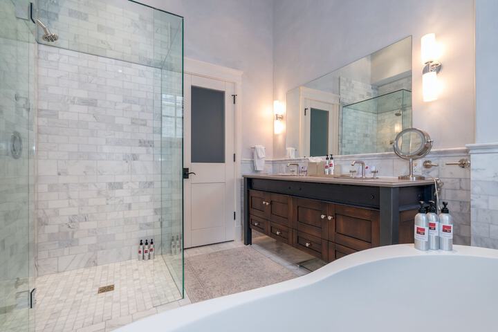 Element 52 Auberge Collection