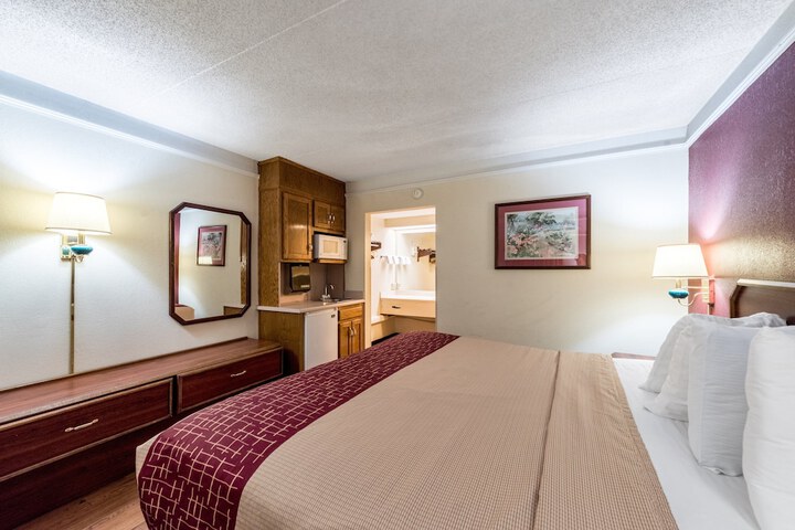 Room 16 of 22