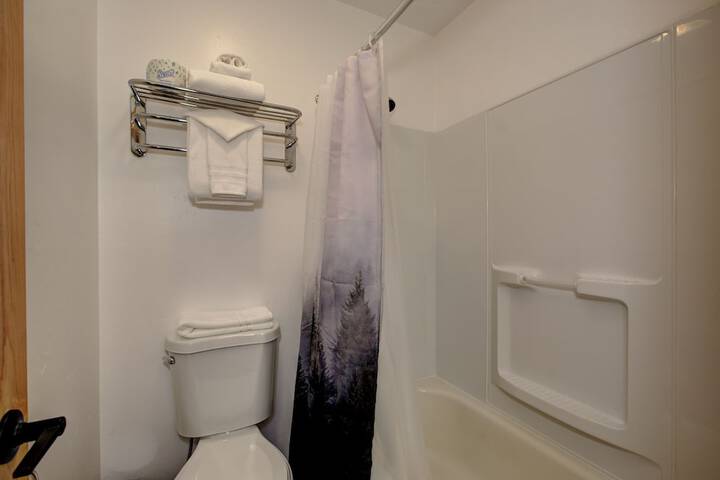 Room 25 of 49