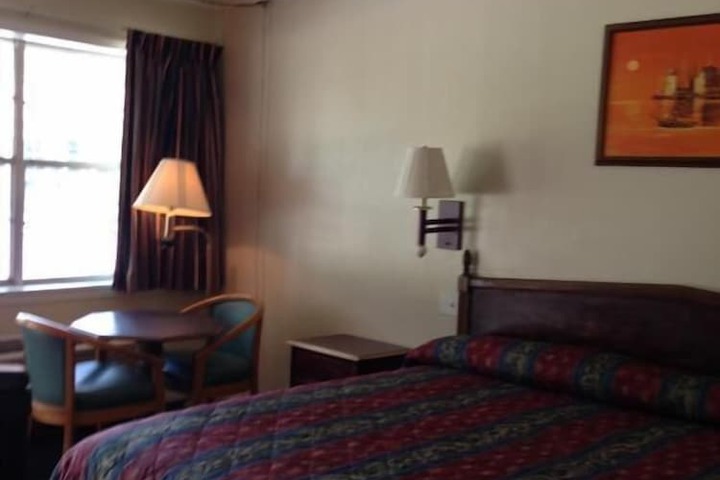 Room 26 of 37