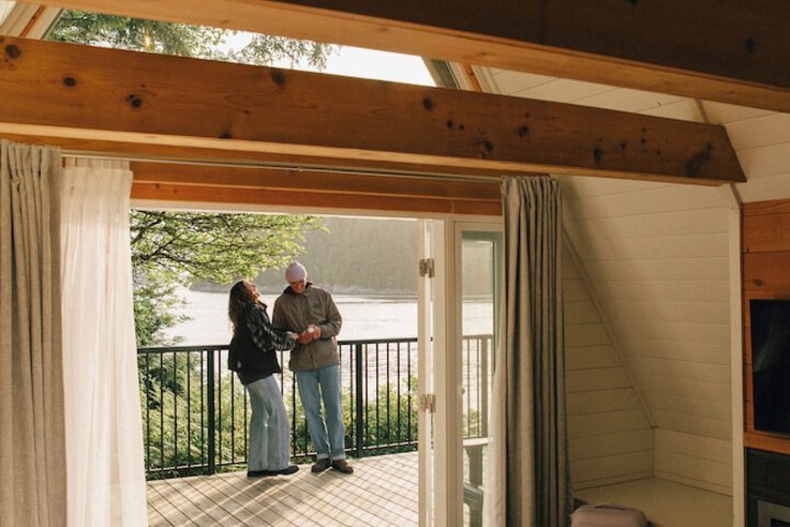 Duffin Cove Oceanfront Lodging