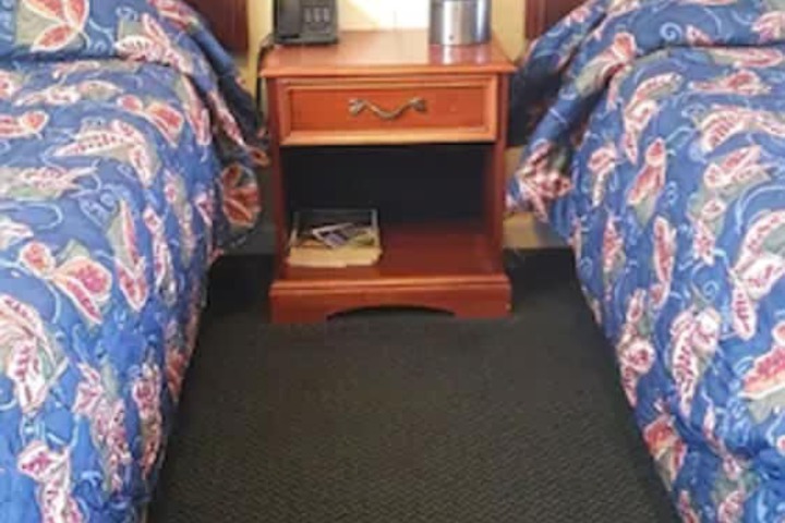 Room 6 of 19