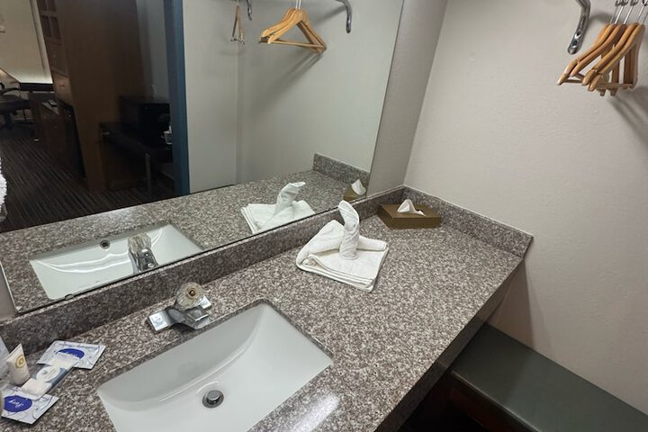 Room 16 of 20