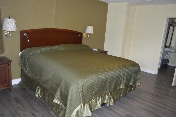 Room 19 of 21