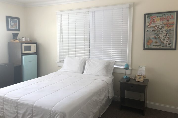 Room 53 of 65