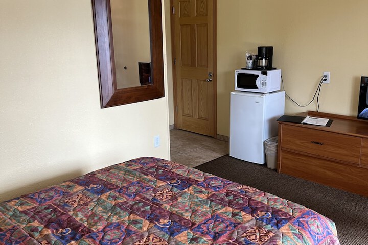 Room 368 of 443