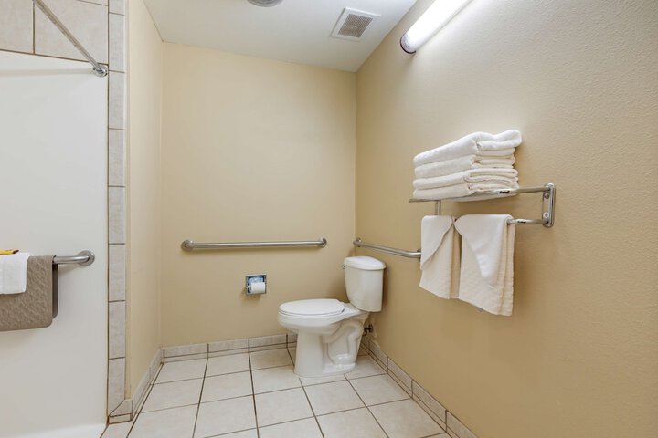 Room 18 of 27