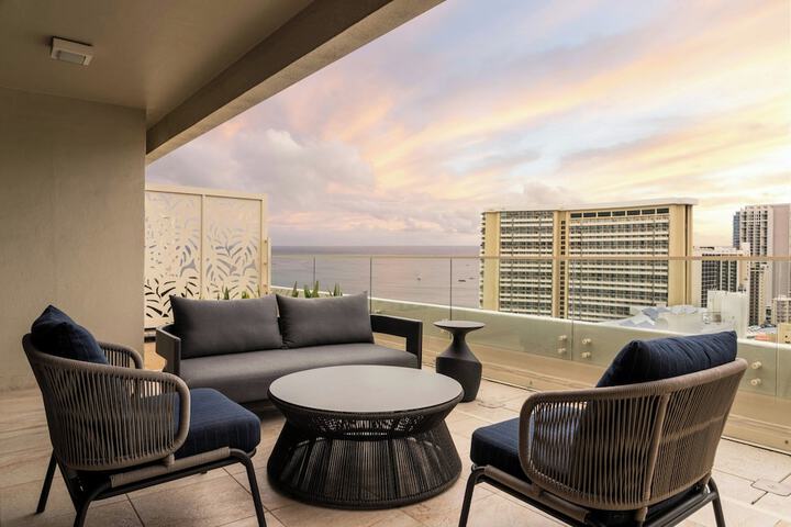 Moana Surfrider a Westin Resort & Spa, Waikiki Beach