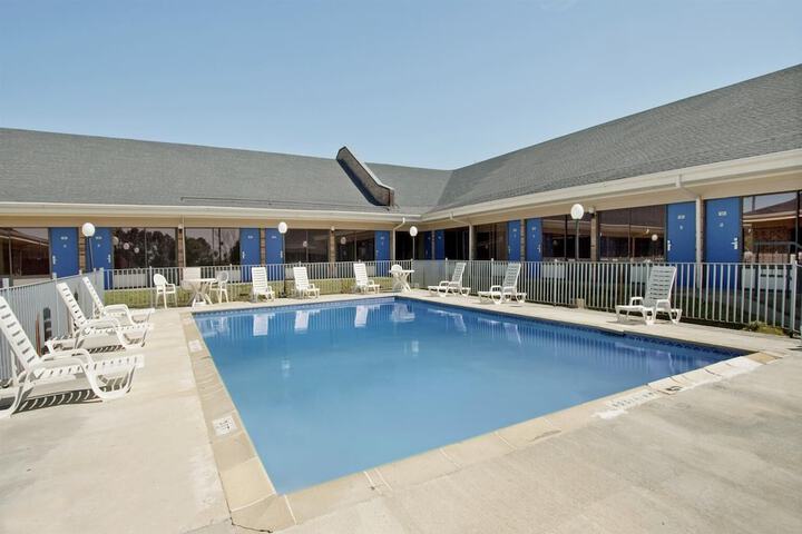 Pool 4 of 36