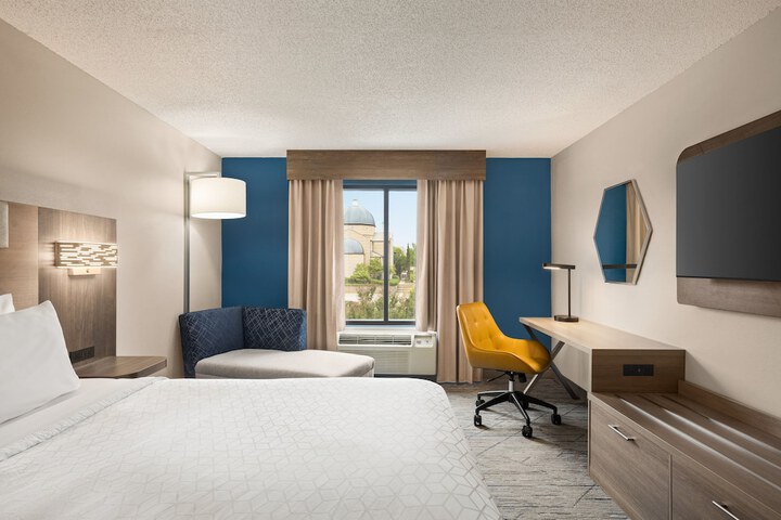 Room 28 of 50