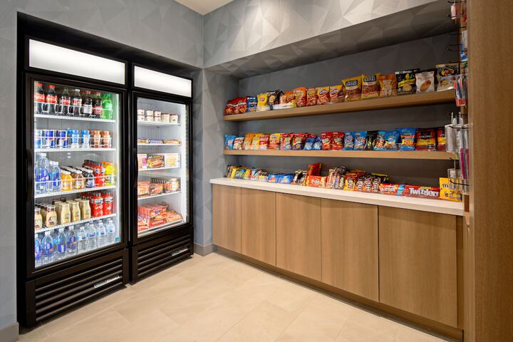 Holiday Inn Express & Suites Valencia - Santa Clarita by IHG
