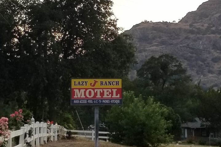 Hotel 6 of 34