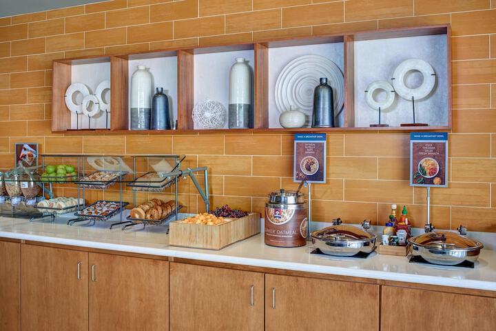 Breakfast/Coffee Service 20 of 22