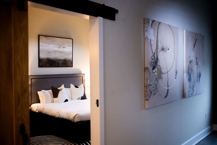 Room 30 of 53