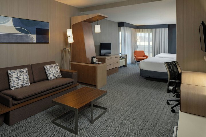 Courtyard by Marriott Jackson Airport / Pearl