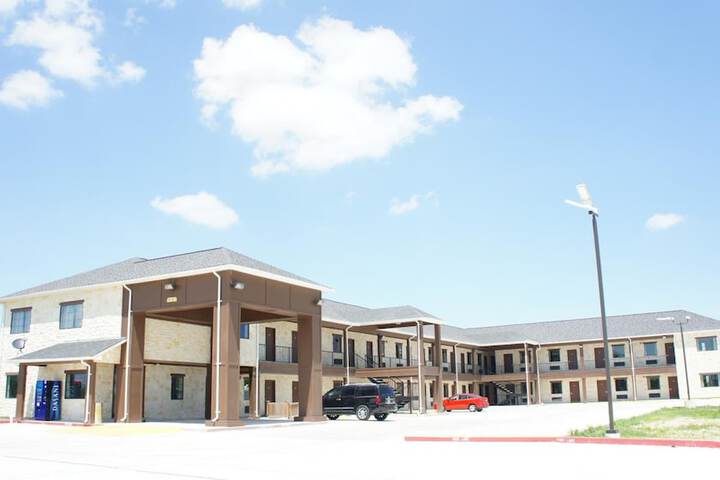 Lux Inn and Suites